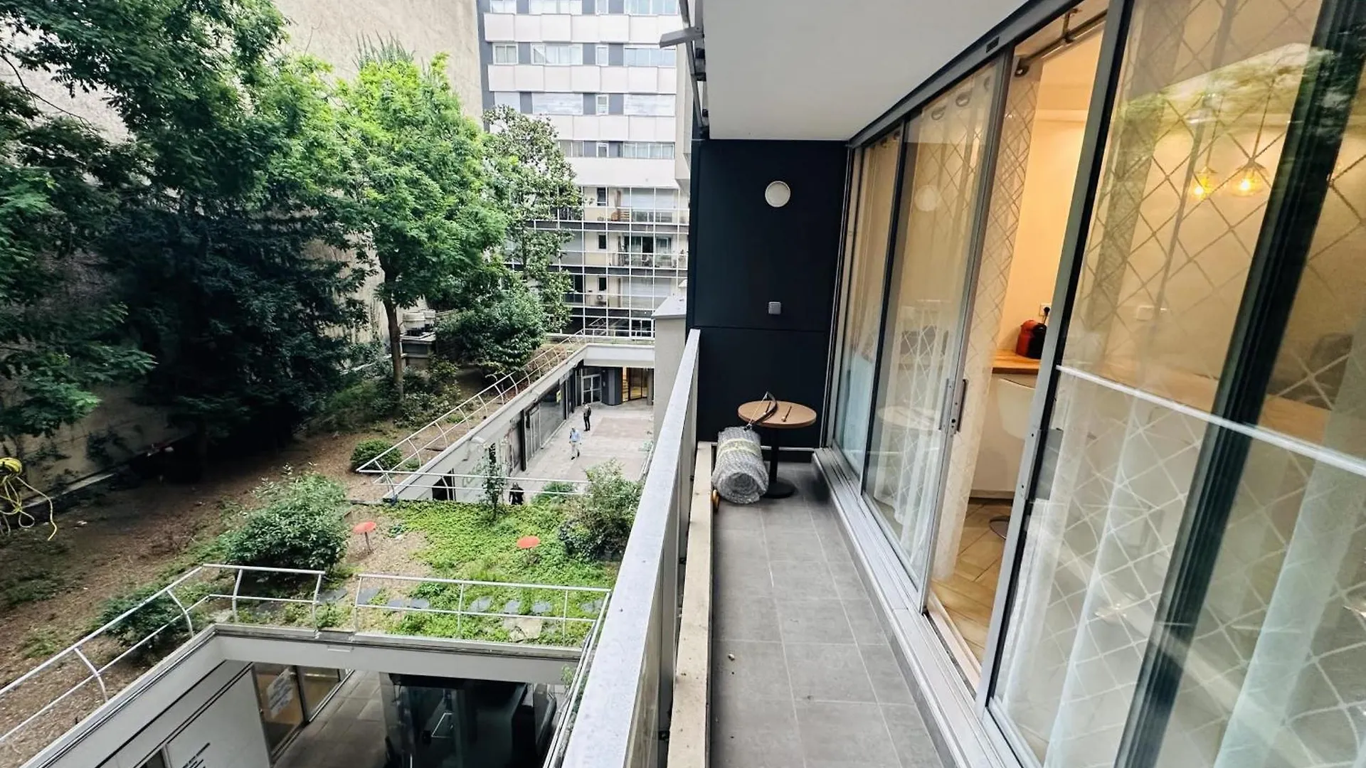 T3 With Balcony Near The Opera Apartment *